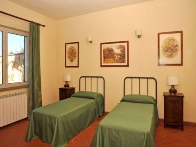 Second Bedroom has Twin Beds