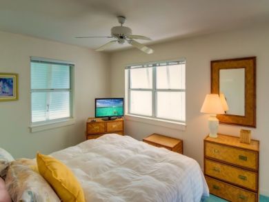 Guest Bedroom with Queen Bed