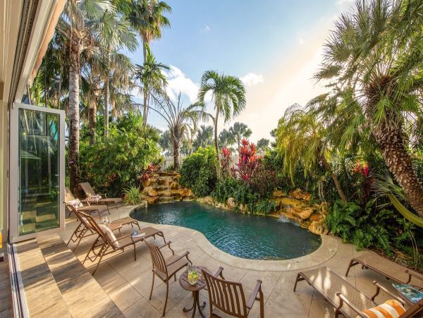 The Florida Keys Luxury 3-Story Home & Guest House - Private Pool & Exclusive Amenities
