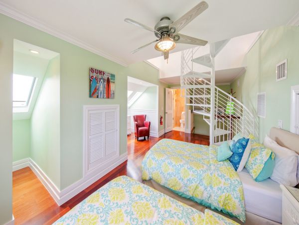 The Florida Keys Luxury 3-Story Home & Guest House - Private Pool & Exclusive Amenities