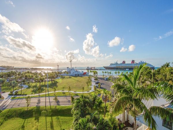 The Florida Keys Luxury 3-Story Home & Guest House - Private Pool & Exclusive Amenities