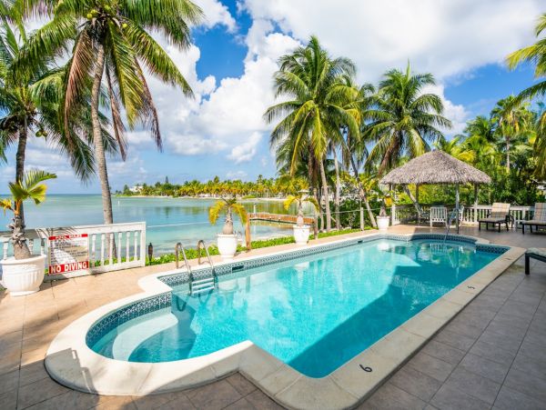 Grand Cayman Vacation Rentals - Cayman Kai Beachfront Villa