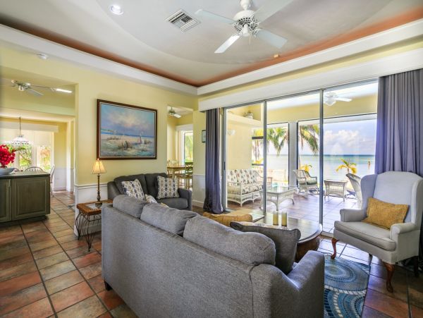 Grand Cayman Vacation Rentals - Cayman Kai Beachfront Villa