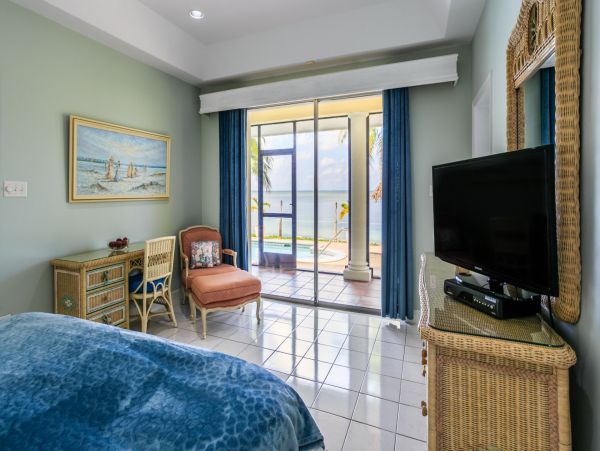 Grand Cayman Vacation Rentals - Cayman Kai Beachfront Villa
