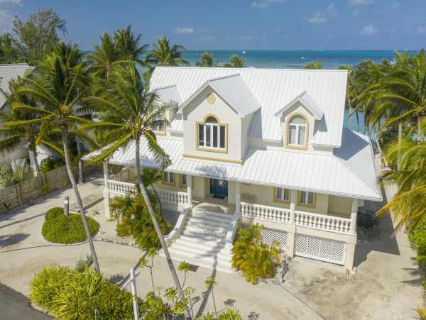 Grand Cayman Vacation Rentals - Cayman Kai Beachfront Villa