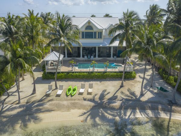 Grand Cayman Vacation Rentals - Cayman Kai Beachfront Villa
