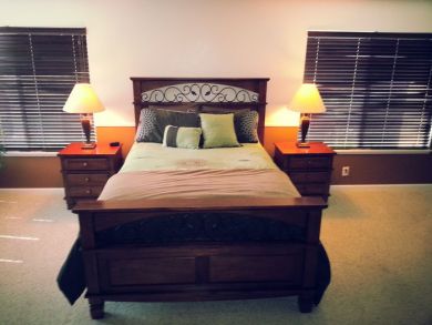 Queen Bed in Master Bedroom Queen Bed in Master Bedroom