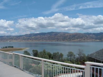 Lake & Mountain View Home in Napa Valley, California