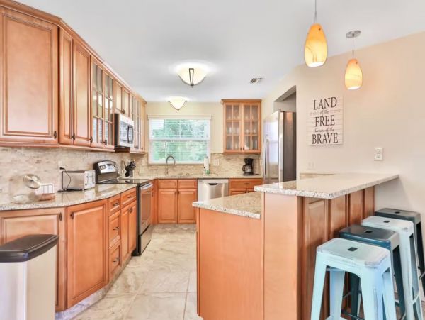 Longboat Key Spacious 3 Bedroom Family Home & Private Pool
