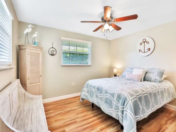Longboat Key Spacious 3 Bedroom Family Home & Private Pool