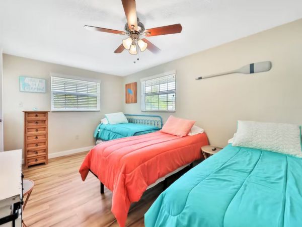 Longboat Key Spacious 3 Bedroom Family Home & Private Pool