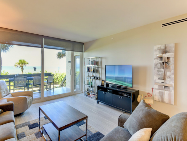 On Longboat Key Beach Two Bedroom Vacation Condo