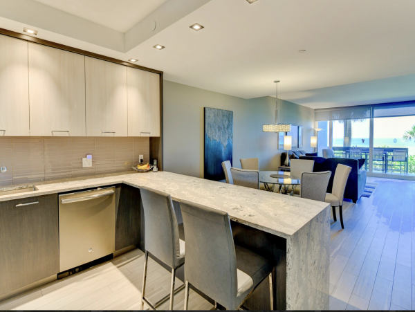 On Longboat Key Beach Two Bedroom Vacation Condo
