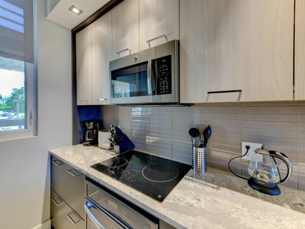 On Longboat Key Beach Two Bedroom Vacation Condo