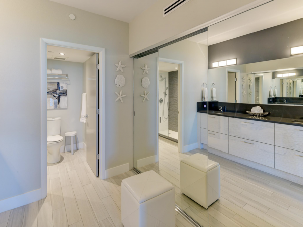 On Longboat Key Beach Two Bedroom Vacation Condo