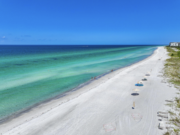 On Longboat Key Beach Two Bedroom Vacation Condo