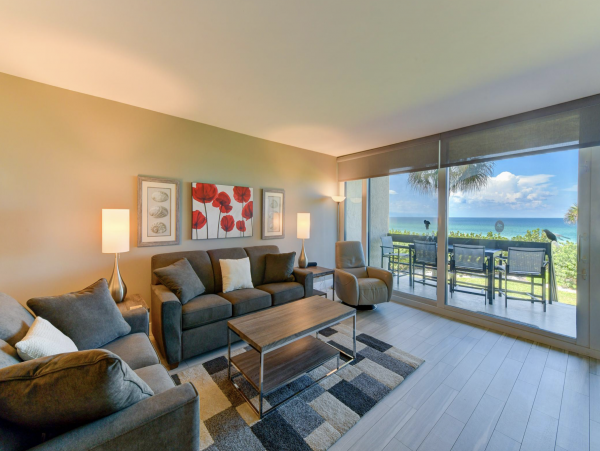 On Longboat Key Beach Two Bedroom Vacation Condo