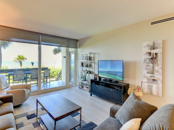 On Longboat Key Beach Two Bedroom Vacation Condo
