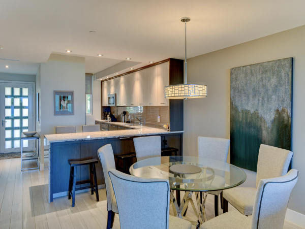 On Longboat Key Beach Two Bedroom Vacation Condo