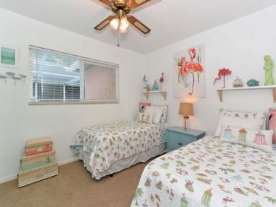 Guest Bedroom - Twin Beds