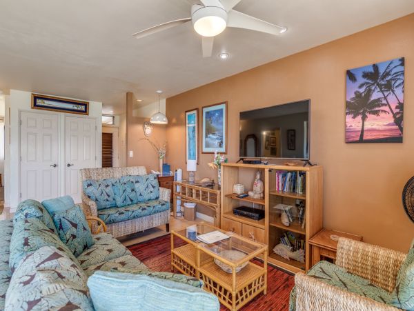 Oceanfront Family Condo in Honokowai - Unforgettable Maui Getaway