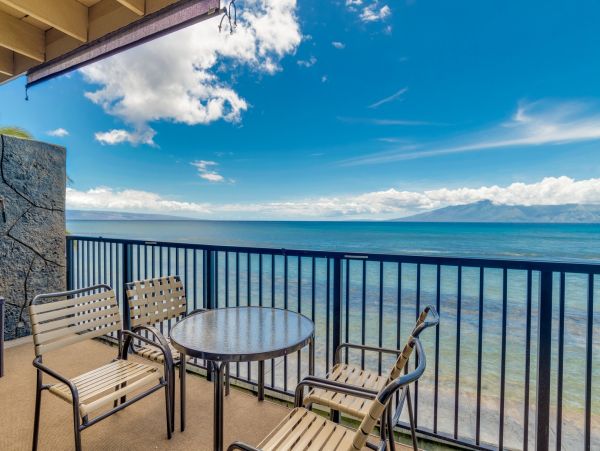 Oceanfront Family Condo in Honokowai - Unforgettable Maui Getaway