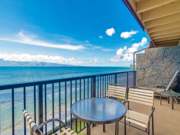 Oceanfront Family Condo in Honokowai - Unforgettable Maui Getaway