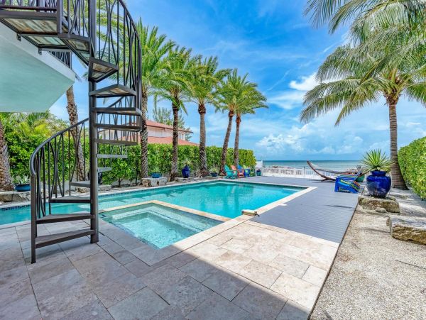 Anna Maria Island 4 Bedroom Luxury Vacation Rental Sleeps 8