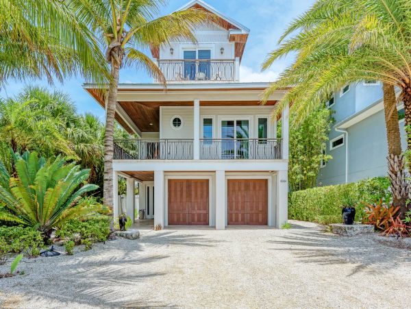 Anna Maria Island 4 Bedroom Luxury Vacation Rental Sleeps 8