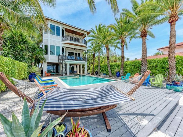 Anna Maria Island 4 Bedroom Luxury Vacation Rental Sleeps 8