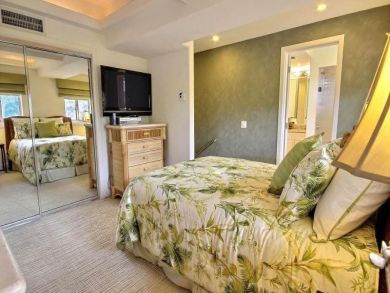 Lahaina two bedroom Vacation Condo on Beach Maui