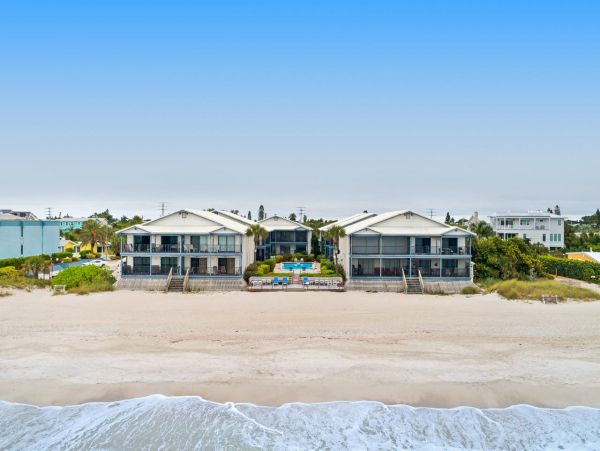 Anna Maria Three bedroom Beach Condos Sleeps 6