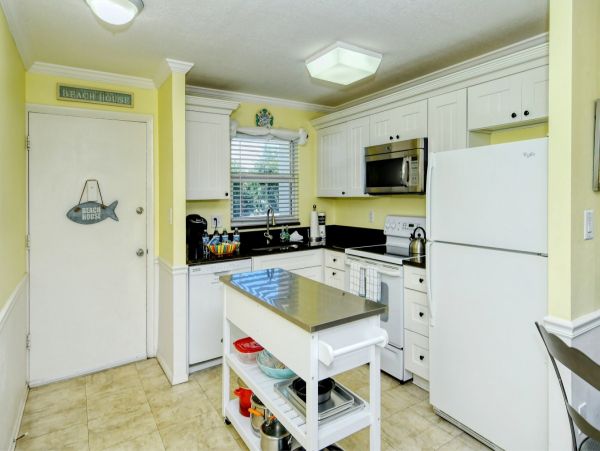 Siesta Key Two Bedroom Condo Sleeps 6 Short Walk To Beach