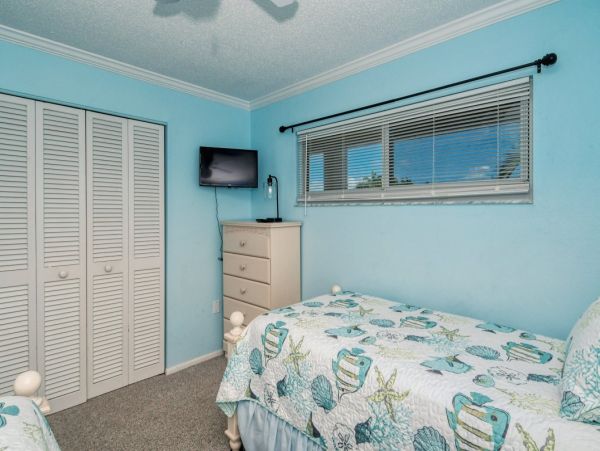 Siesta Key Two Bedroom Condo Sleeps 6 Short Walk To Beach