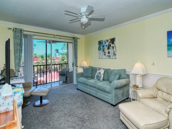 Siesta Key Two Bedroom Condo Sleeps 6 Short Walk To Beach