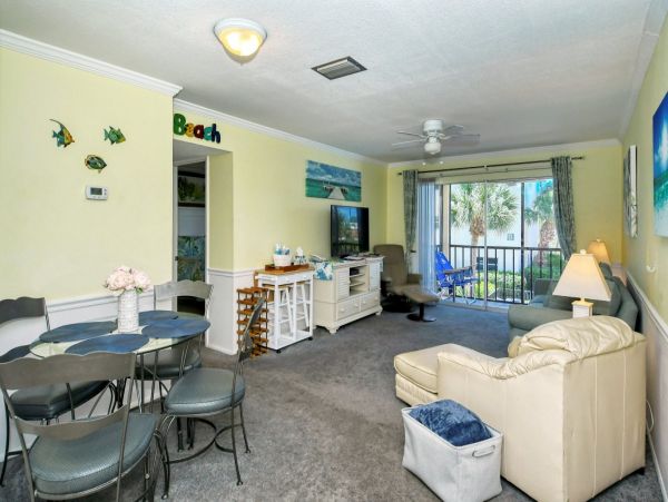 Siesta Key Two Bedroom Condo Sleeps 6 Short Walk To Beach