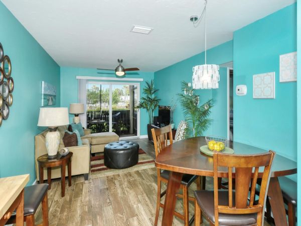 Siesta Key Vacation Rental Two Bedrooms Walk to Beach