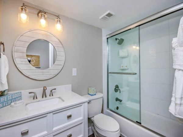 Captiva Island Vacation Rental with a Loft Sleeps Eight Guests