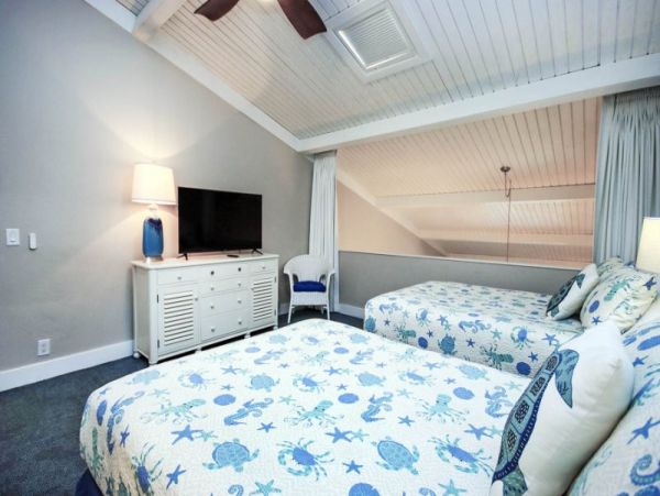 Captiva Island Vacation Rental with a Loft Sleeps Eight Guests