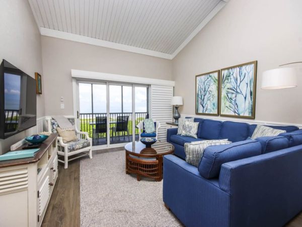 Captiva Island Vacation Rental with a Loft Sleeps Eight Guests