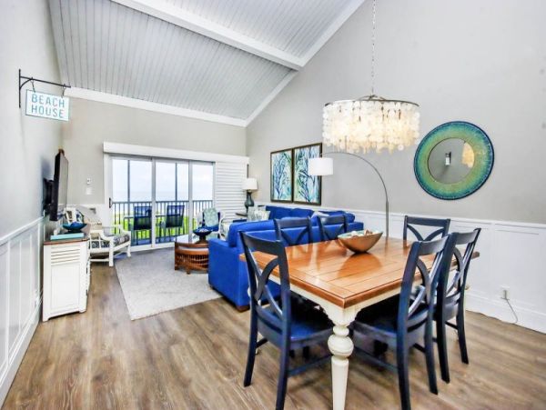 Captiva Island Vacation Rental with a Loft Sleeps Eight Guests
