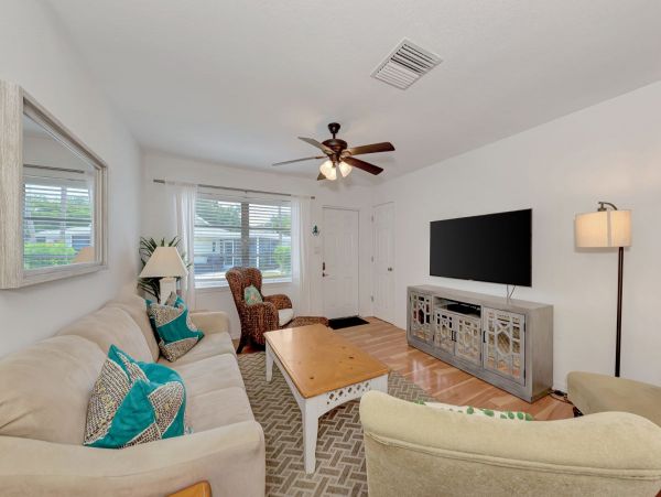 Lovely Siesta Key Two Bedroom Vacation Rental