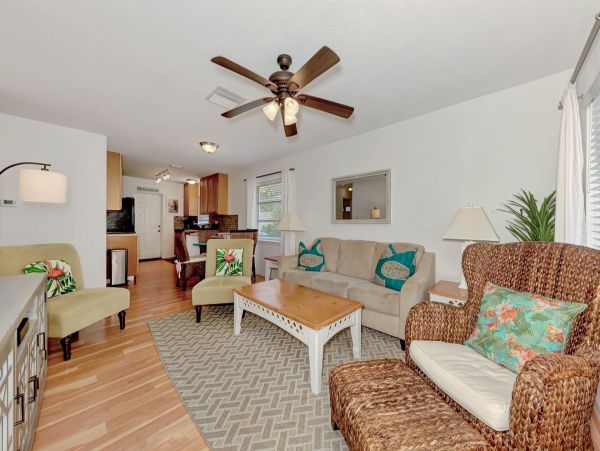Lovely Siesta Key Two Bedroom Vacation Rental