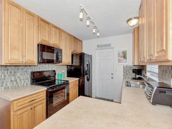 Lovely Siesta Key Two Bedroom Vacation Rental