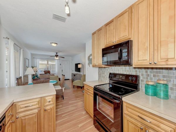Lovely Siesta Key Two Bedroom Vacation Rental