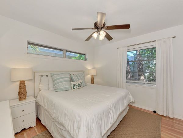 Lovely Siesta Key Two Bedroom Vacation Rental