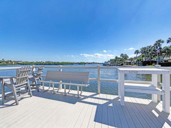 Lovely Siesta Key Two Bedroom Vacation Rental