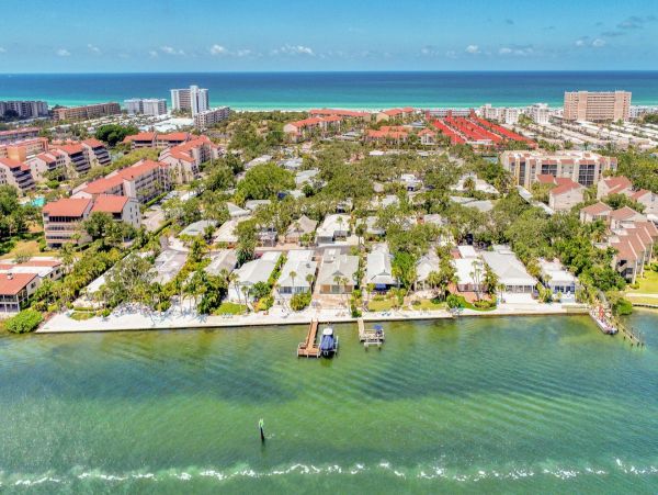 Lovely Siesta Key Two Bedroom Vacation Rental