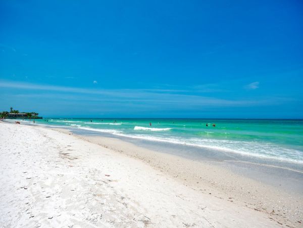 Lovely Siesta Key Two Bedroom Vacation Rental