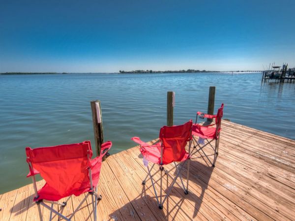 Bayfront Beauty Vacation Home with 4 Bedrooms Bradenton Beach